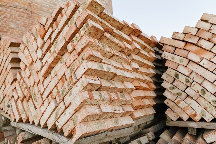 цегла керамічна рядова на піддонах